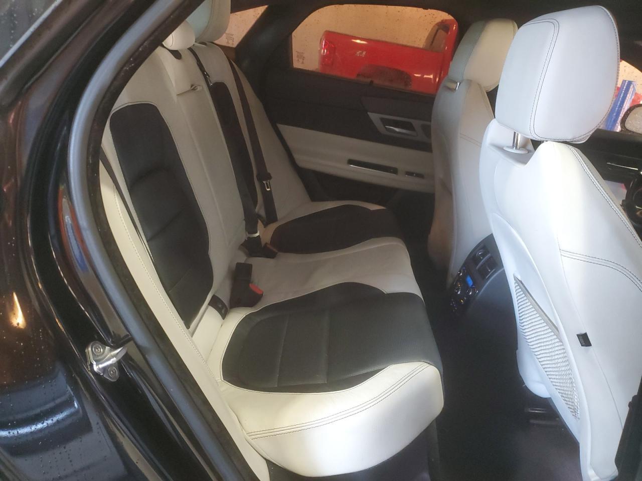 2016 JAGUAR XF
