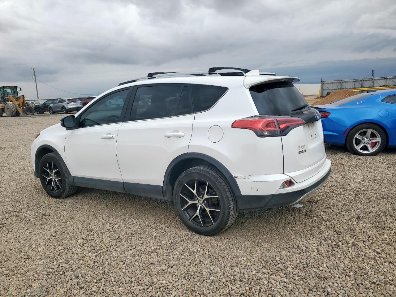 2016 TOYOTA RAV4