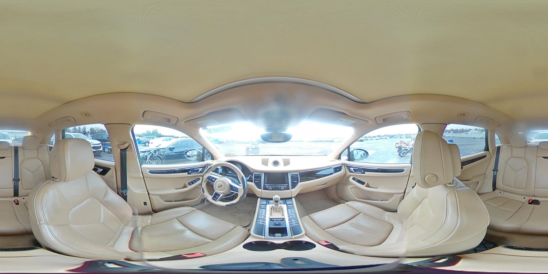 2016 PORSCHE Macan