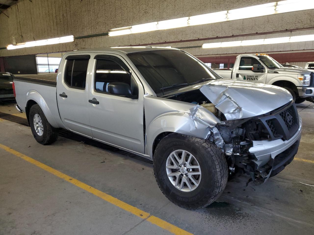2016 NISSAN Frontier