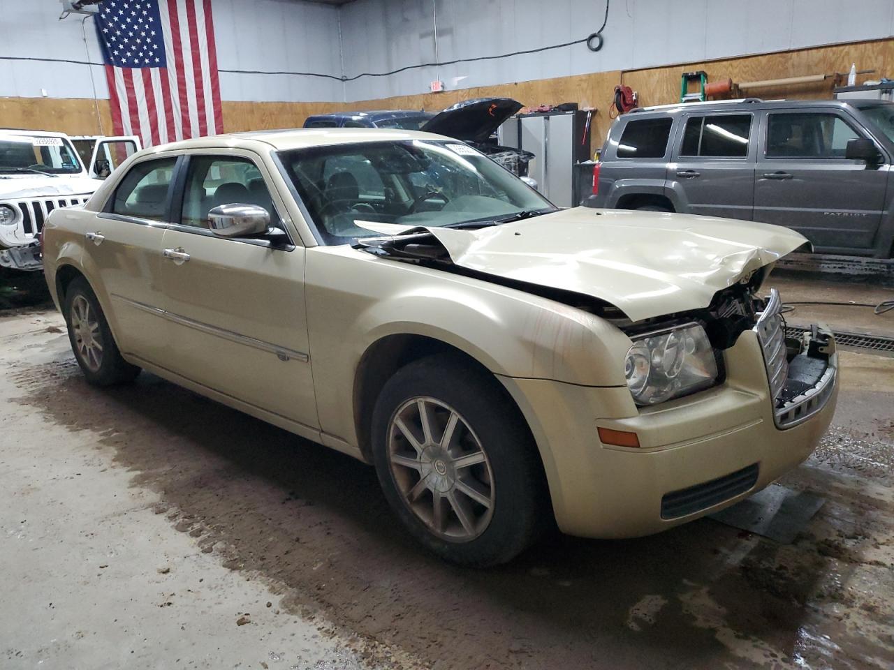 2010 CHRYSLER 300