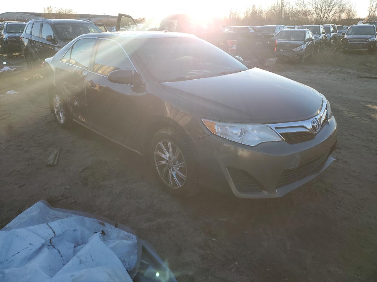 2014 TOYOTA CAMRY