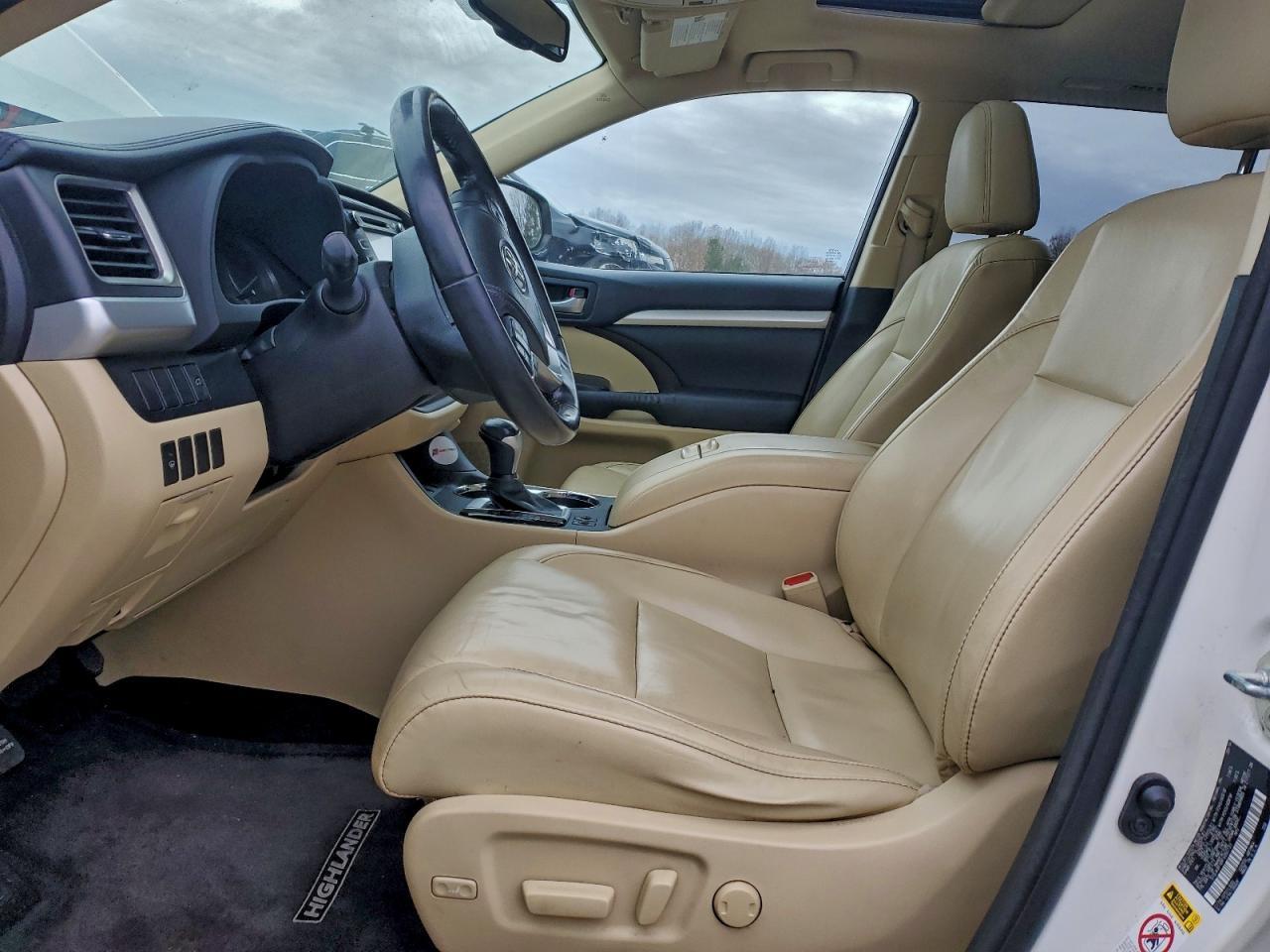 2015 TOYOTA HIGHLANDER