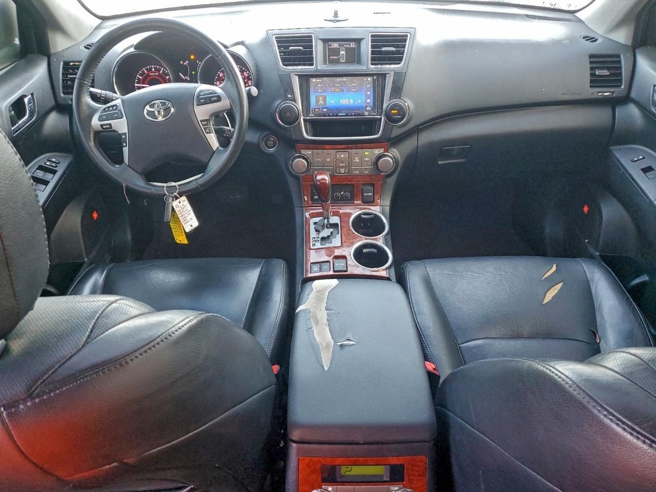 2013 TOYOTA HIGHLANDER