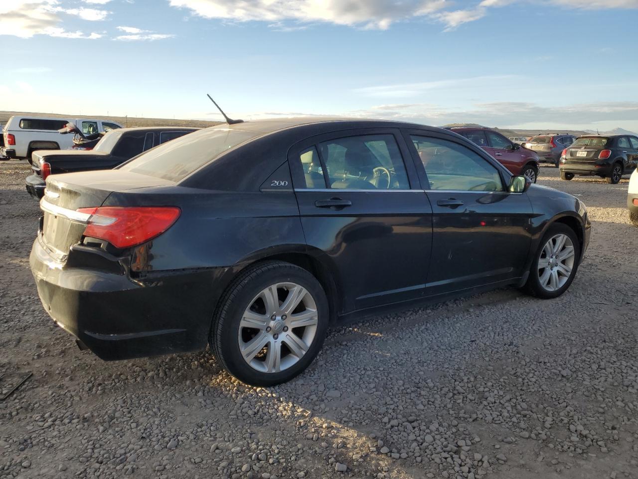2012 CHRYSLER 200