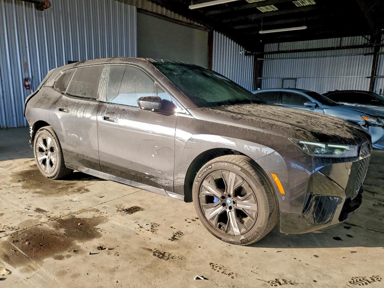 2024 BMW iX