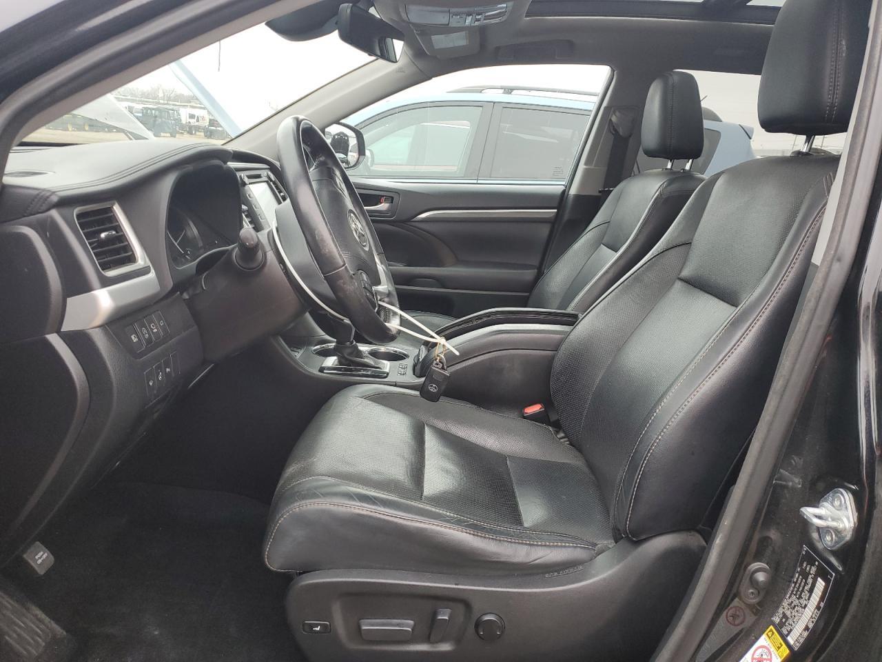 2017 TOYOTA HIGHLANDER