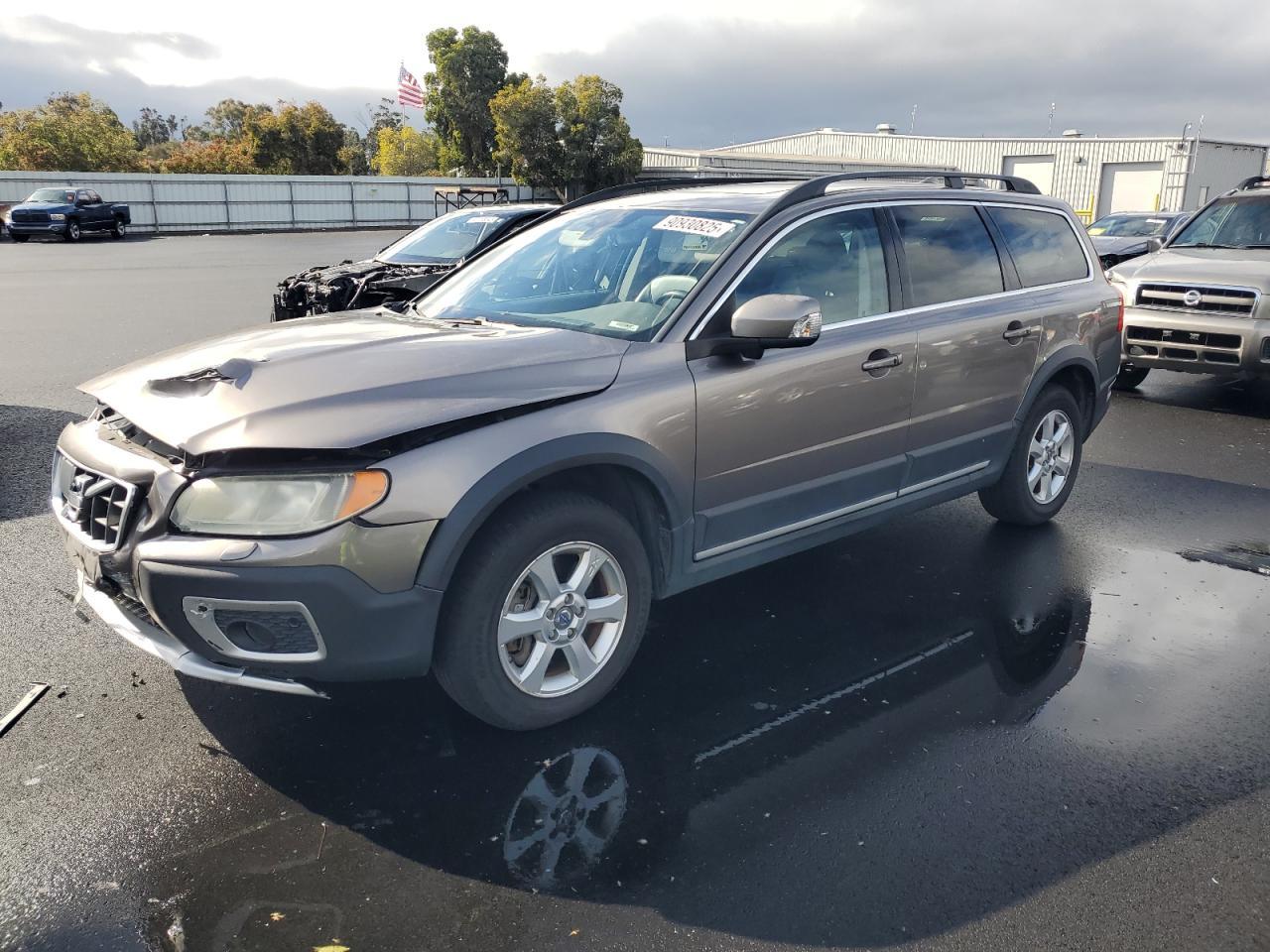 2010 VOLVO XC70
