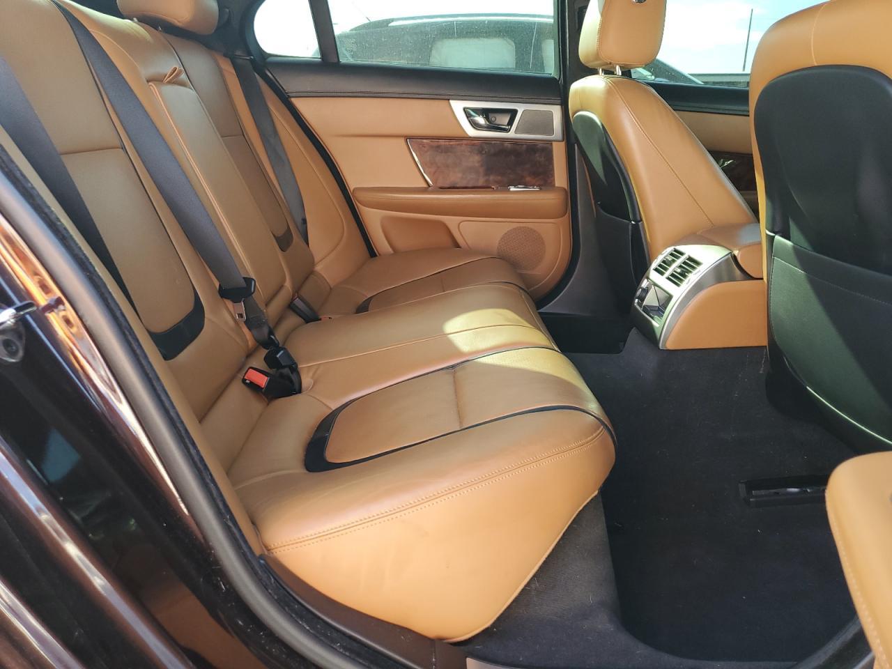 2015 JAGUAR XF