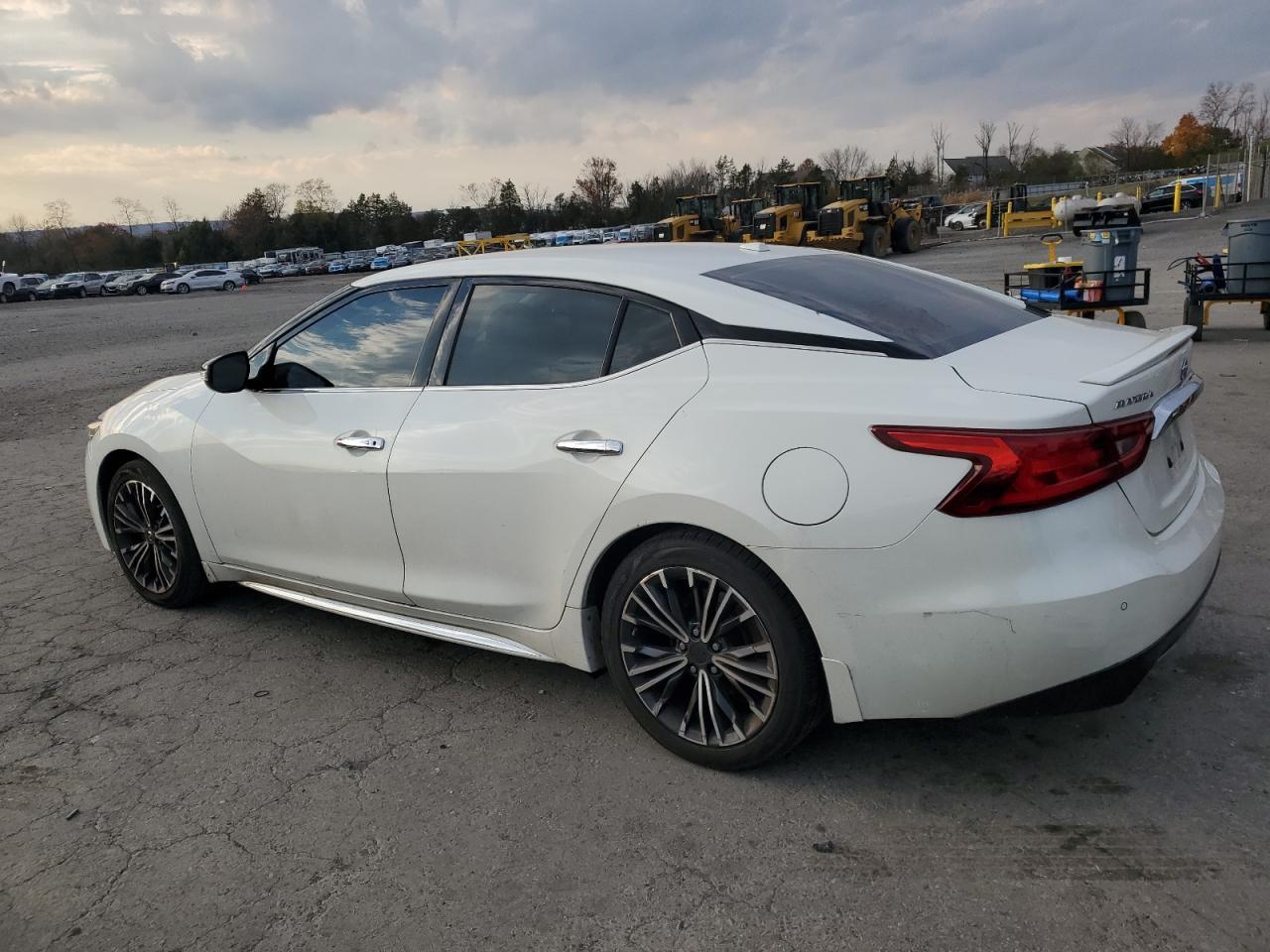 2017 NISSAN Maxima