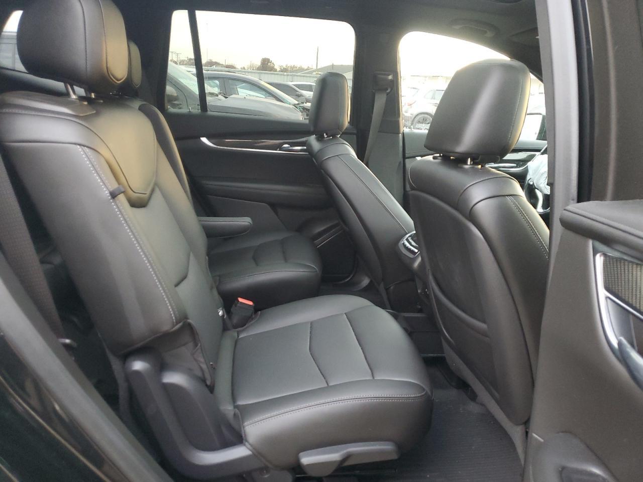 2021 CADILLAC XT6