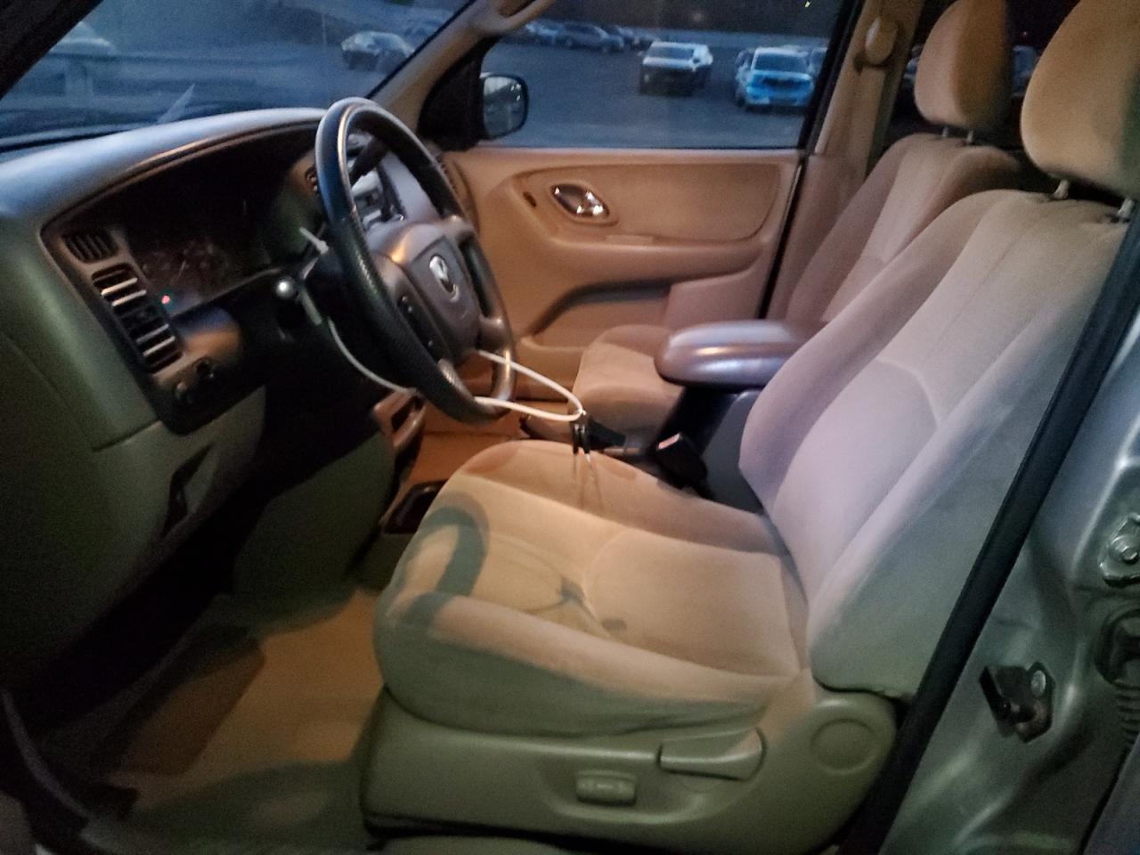2002 MAZDA Tribute