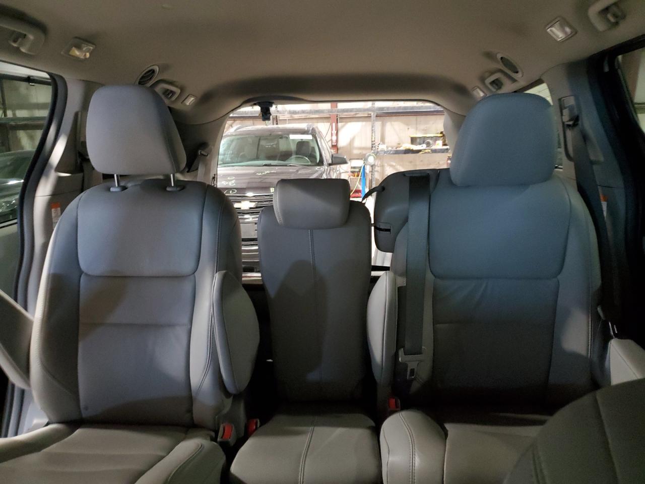 2017 TOYOTA SIENNA