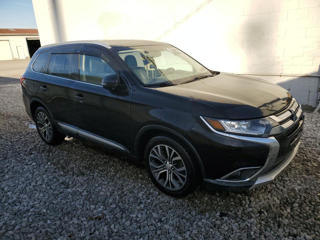 2017 MITSUBISHI outlander