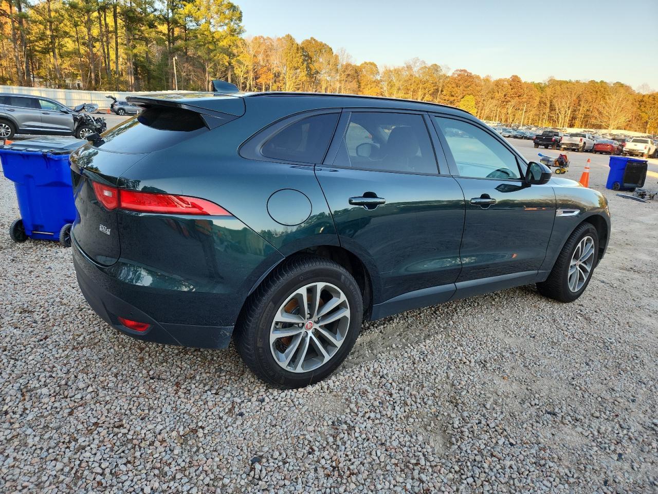 2017 JAGUAR F-Pace