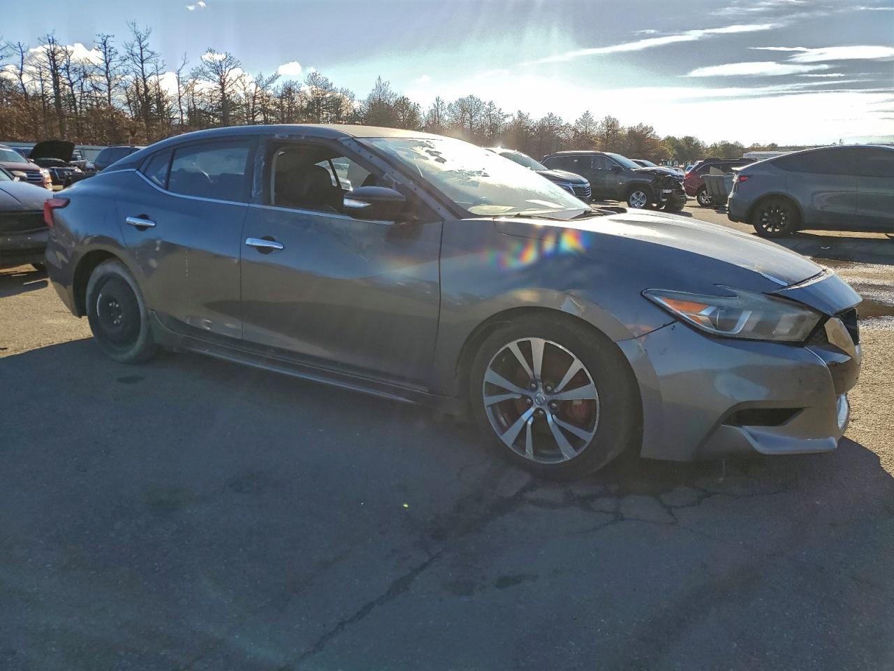 2017 NISSAN Maxima