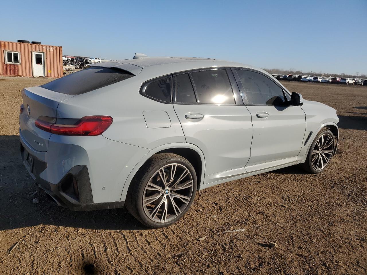 2022 BMW X4