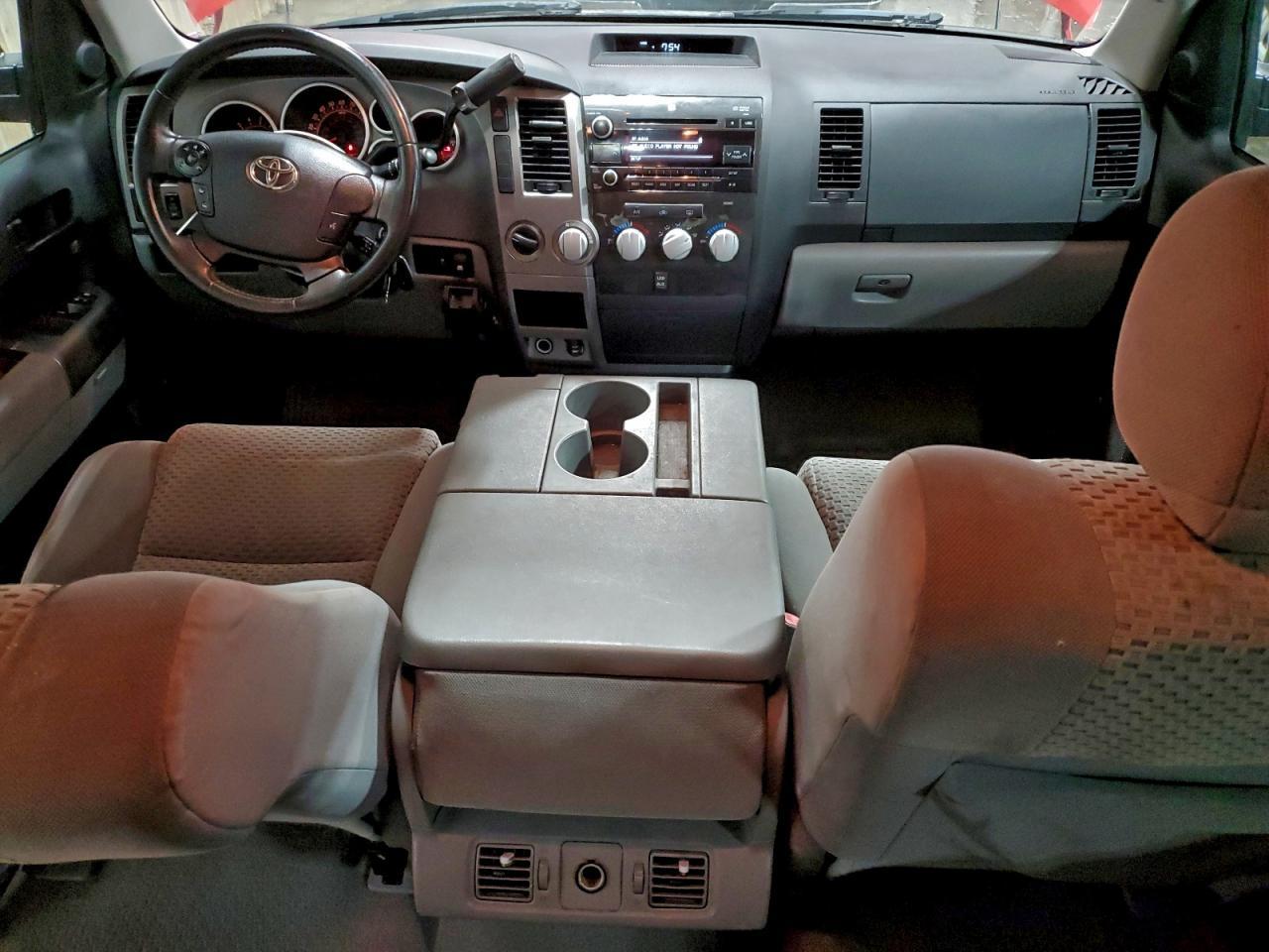 2011 TOYOTA TUNDRA