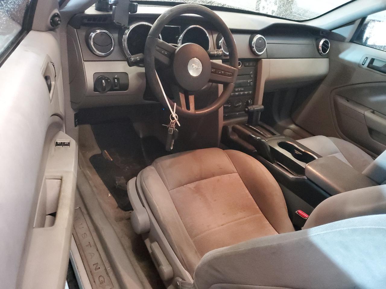 2005 FORD MUSTANG