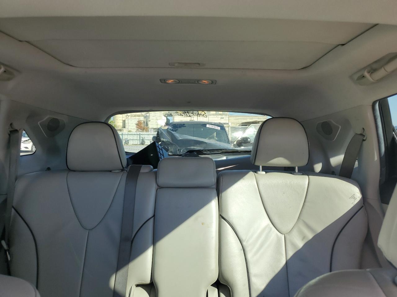 2011 TOYOTA VENZA