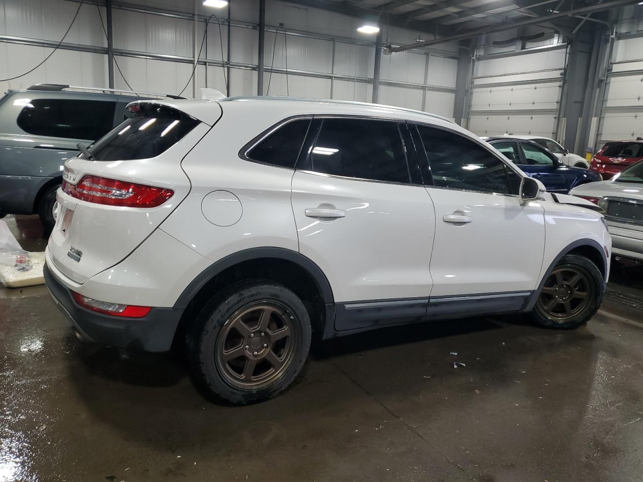 2016 LINCOLN MKC