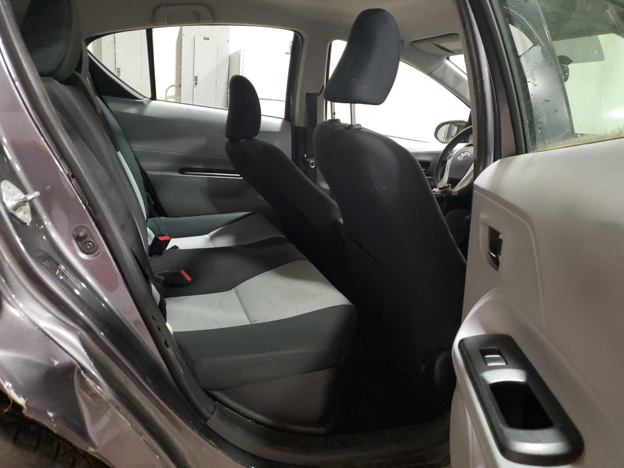2013 TOYOTA Prius c