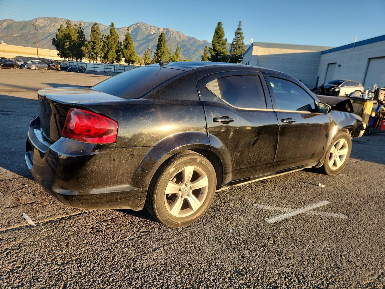 2012 DODGE Avenger