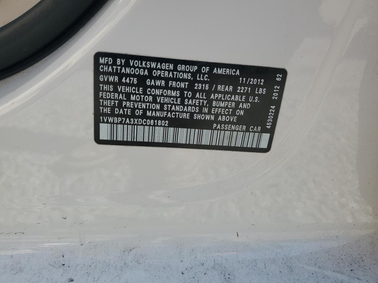 2013 VOLKSWAGEN Passat