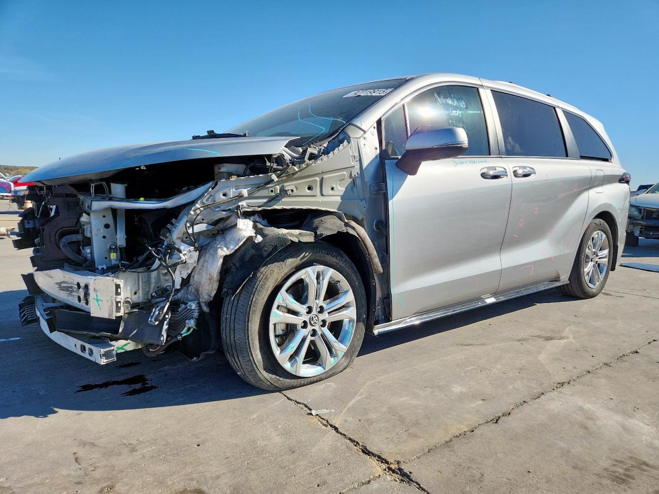 2023 TOYOTA SIENNA