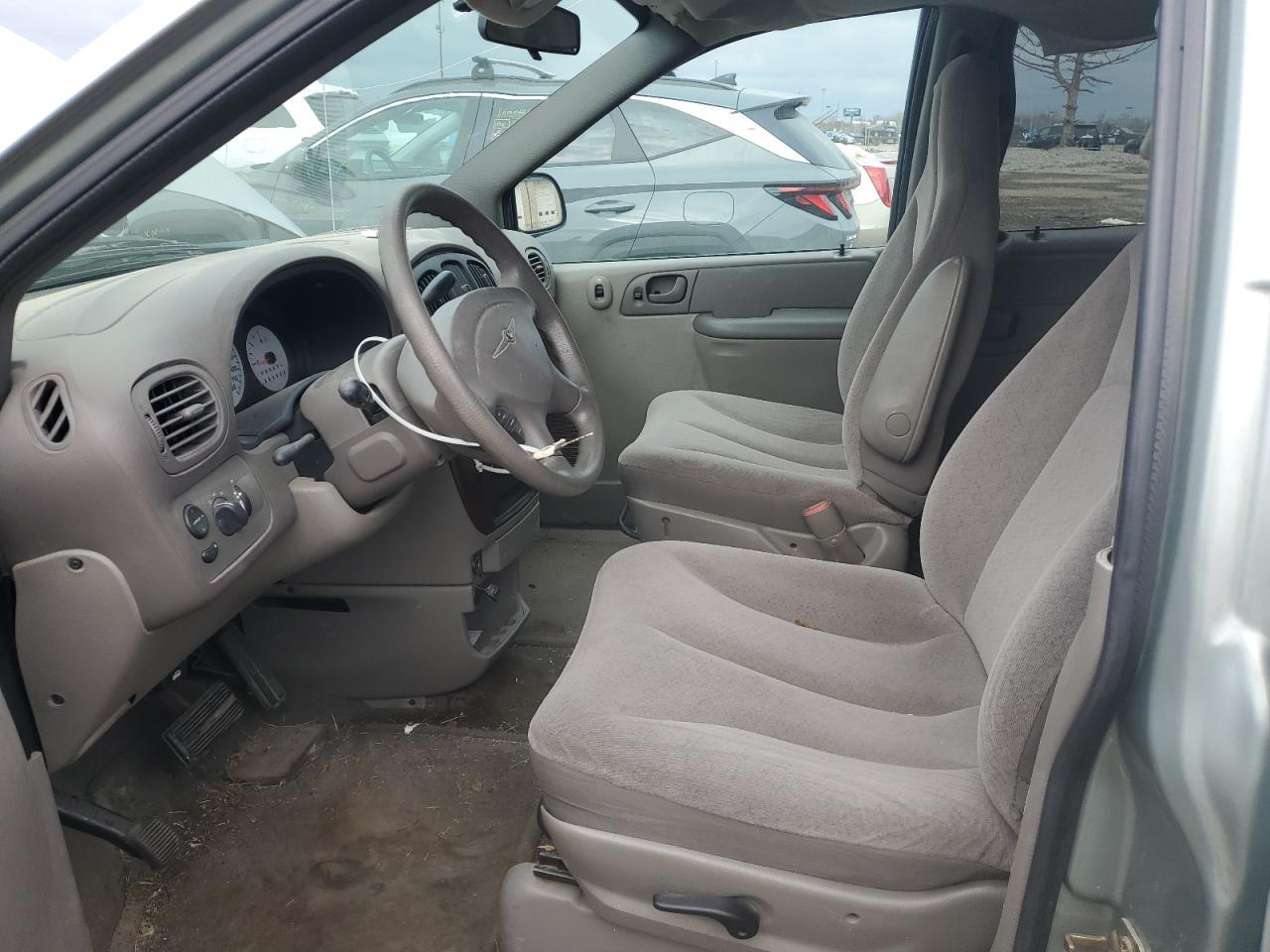 2003 CHRYSLER Town & Country