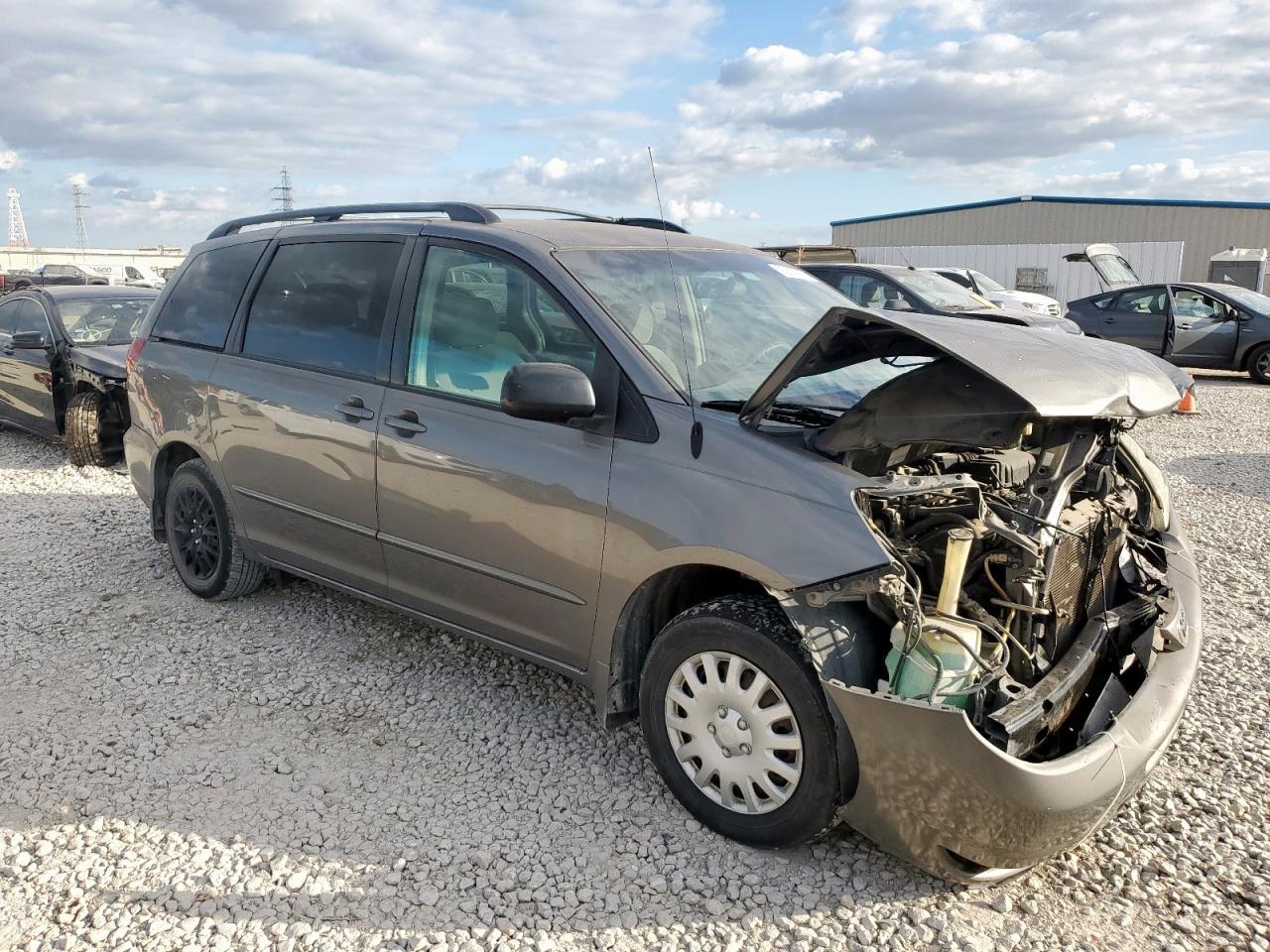 2005 TOYOTA SIENNA