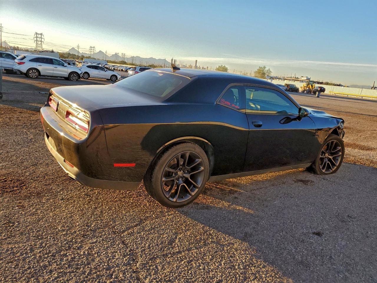 2015 DODGE Challenger