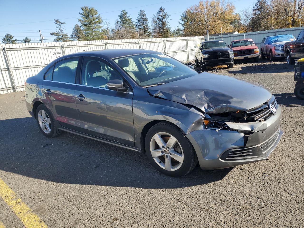 2013 VOLKSWAGEN JETTA