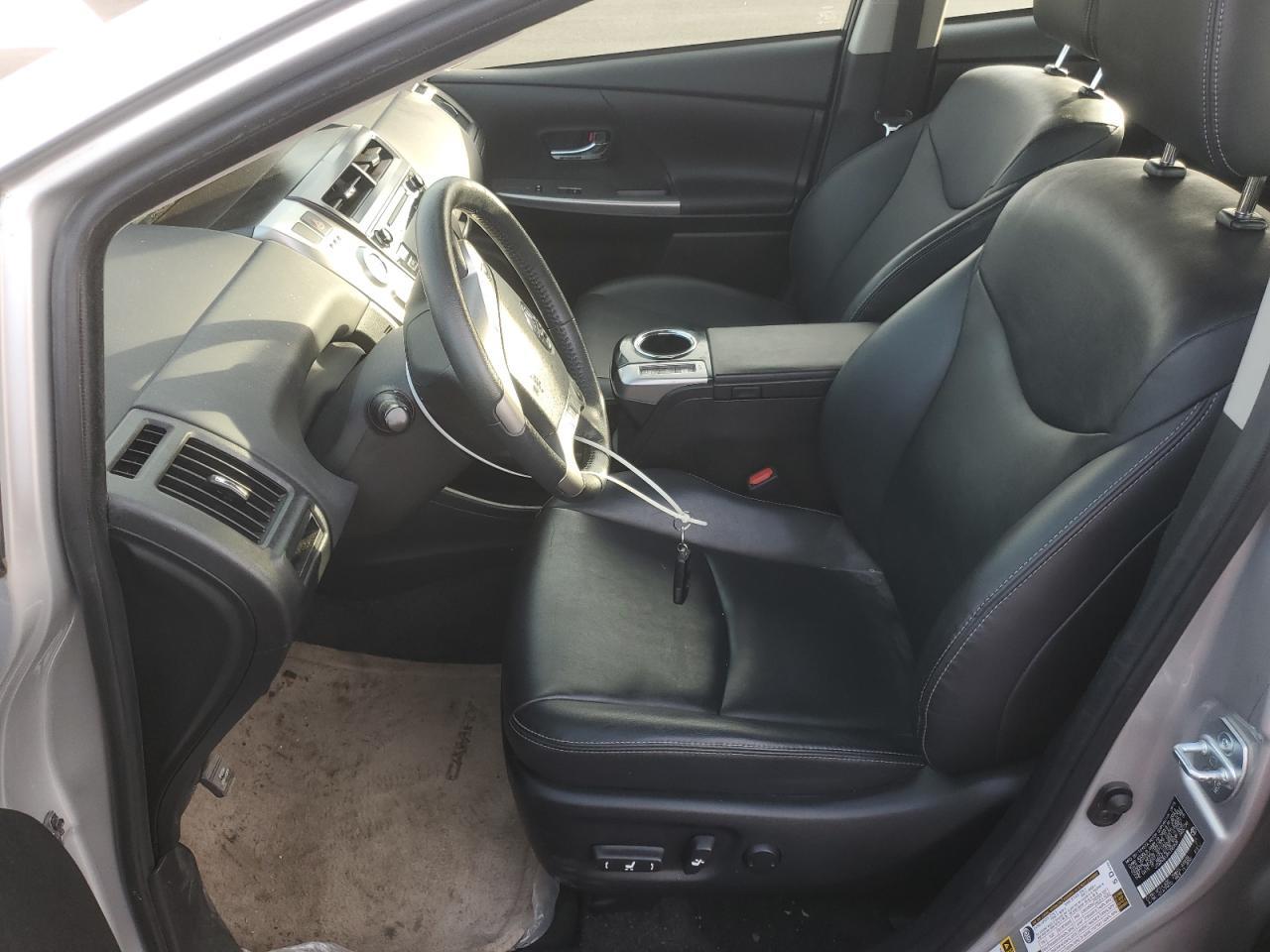 2017 TOYOTA PRIUS V