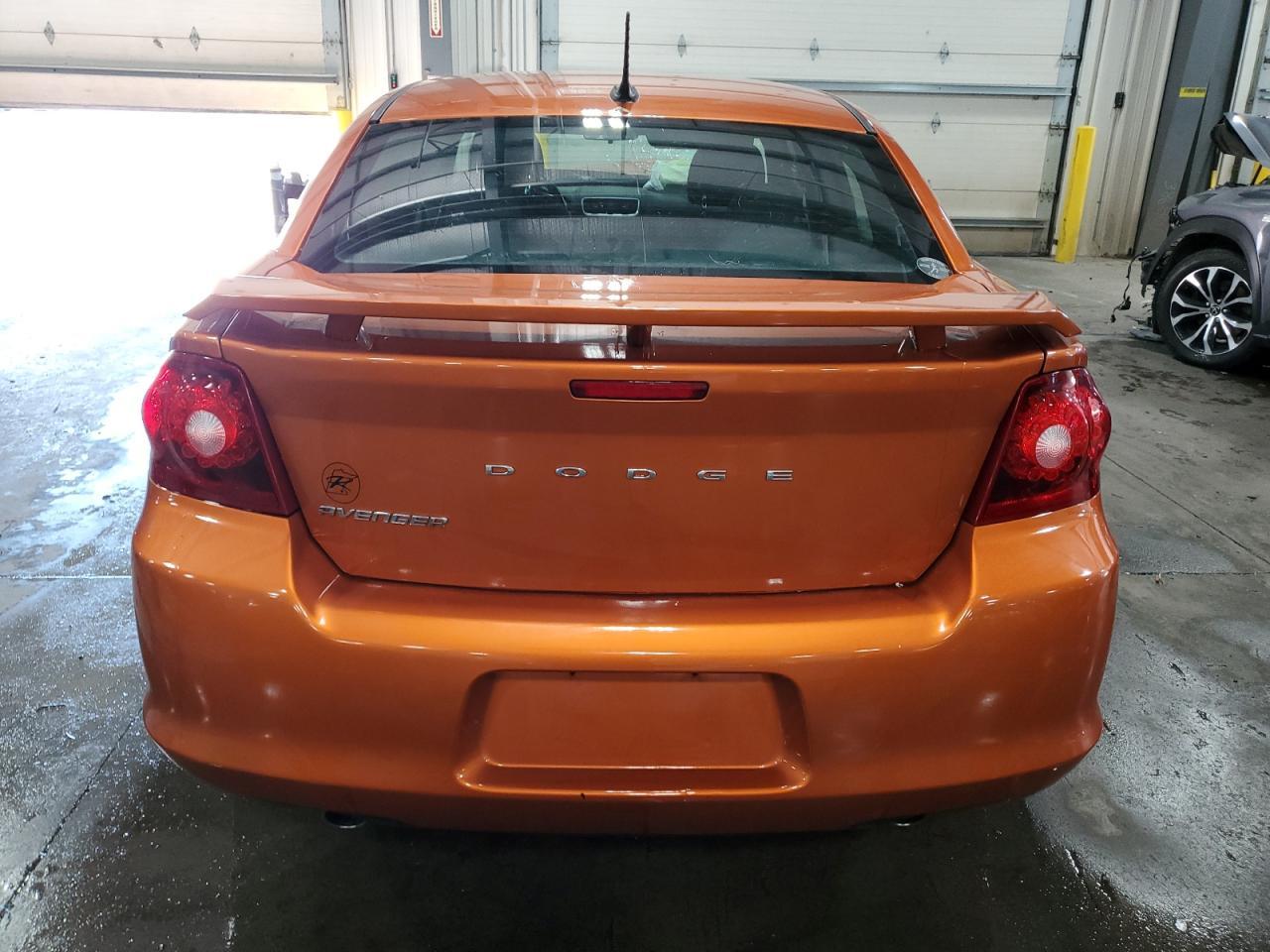 2011 DODGE Avenger