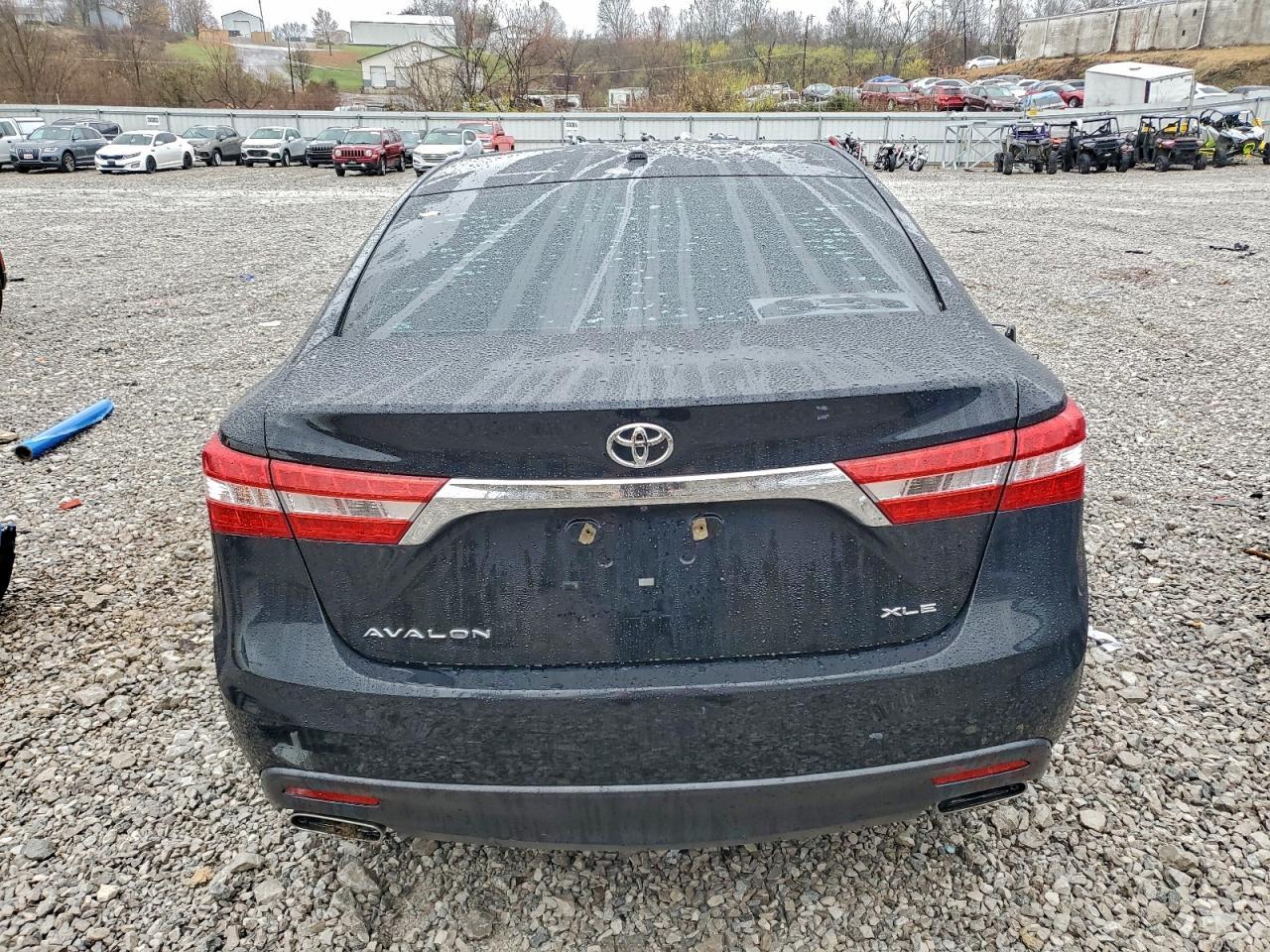 2013 TOYOTA Avalon