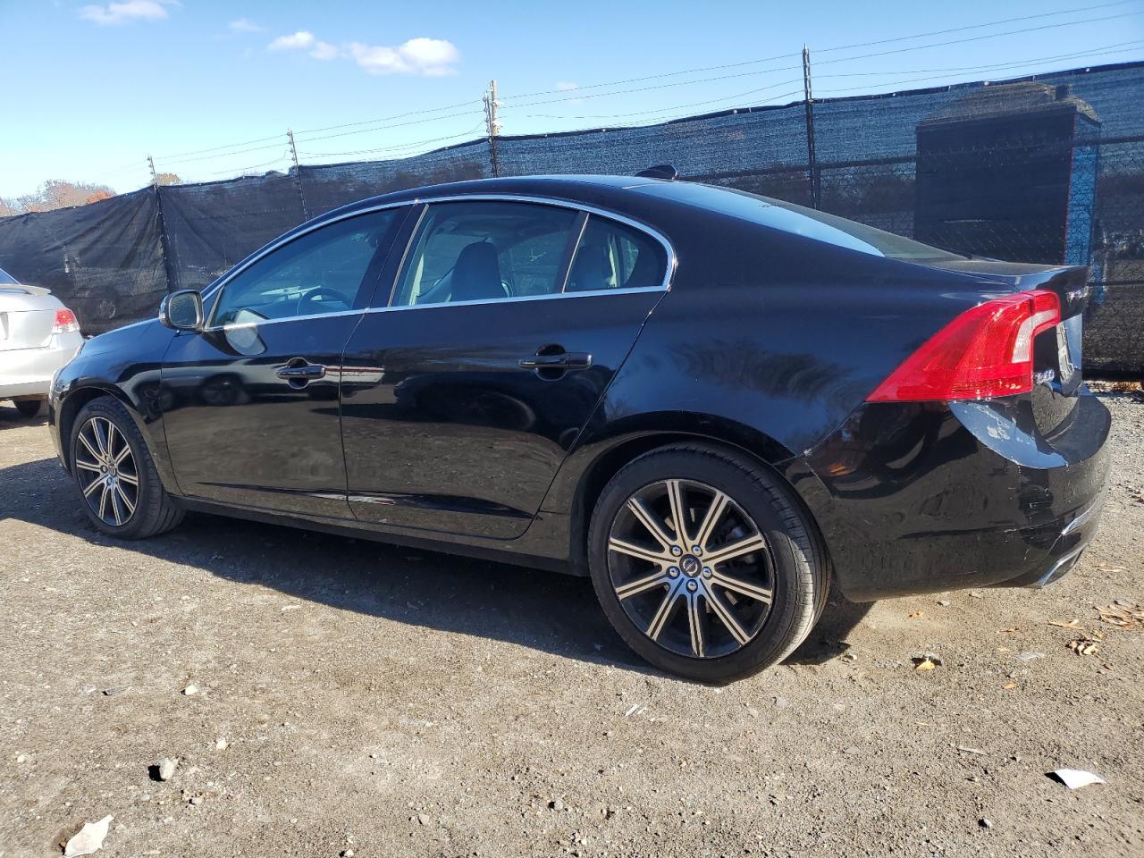 2017 VOLVO S60