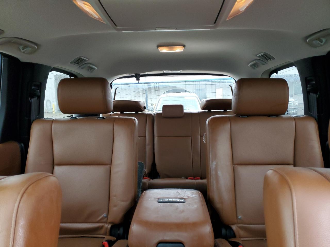 2013 TOYOTA Sequoia