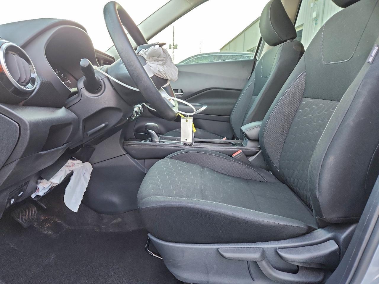 2024 NISSAN KICKS
