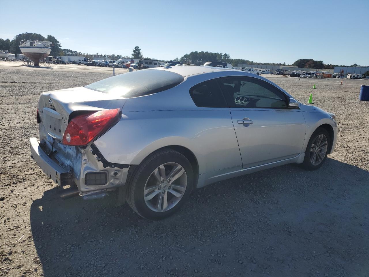 2011 NISSAN ALTIMA