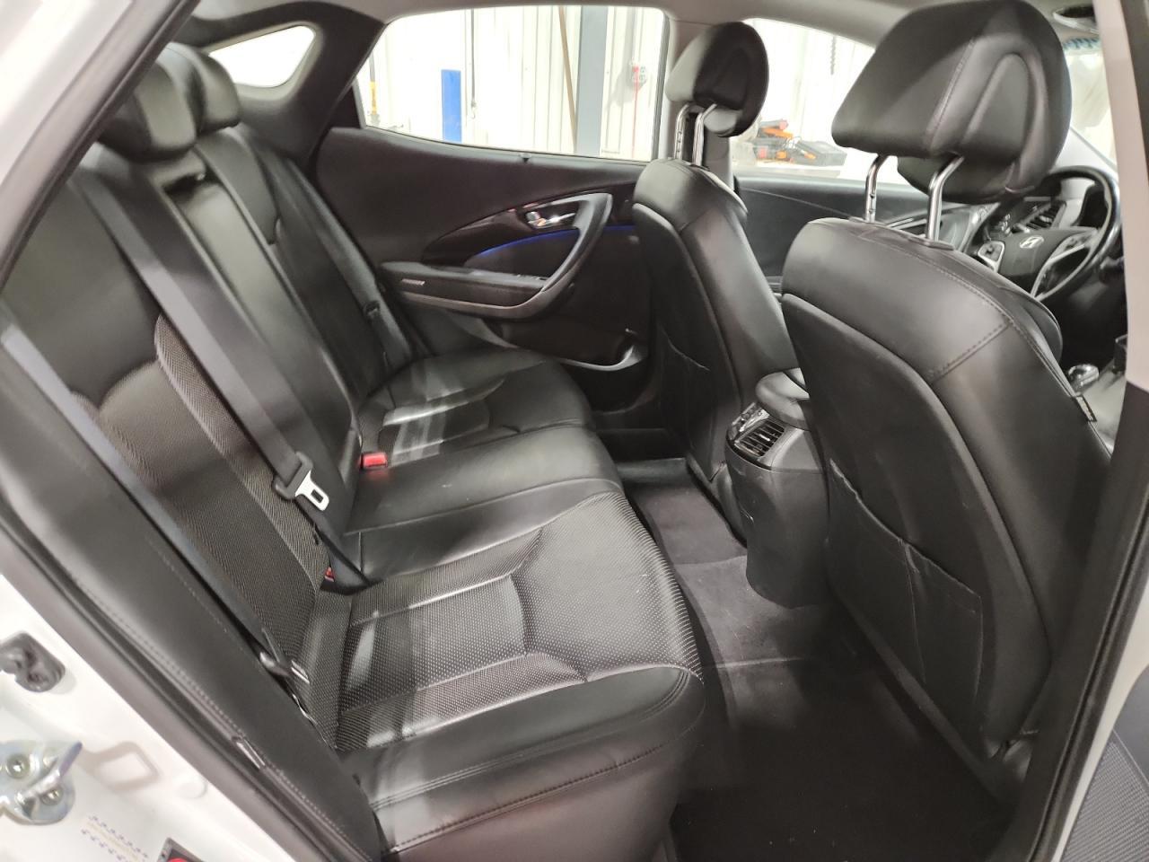 2016 HYUNDAI Azera