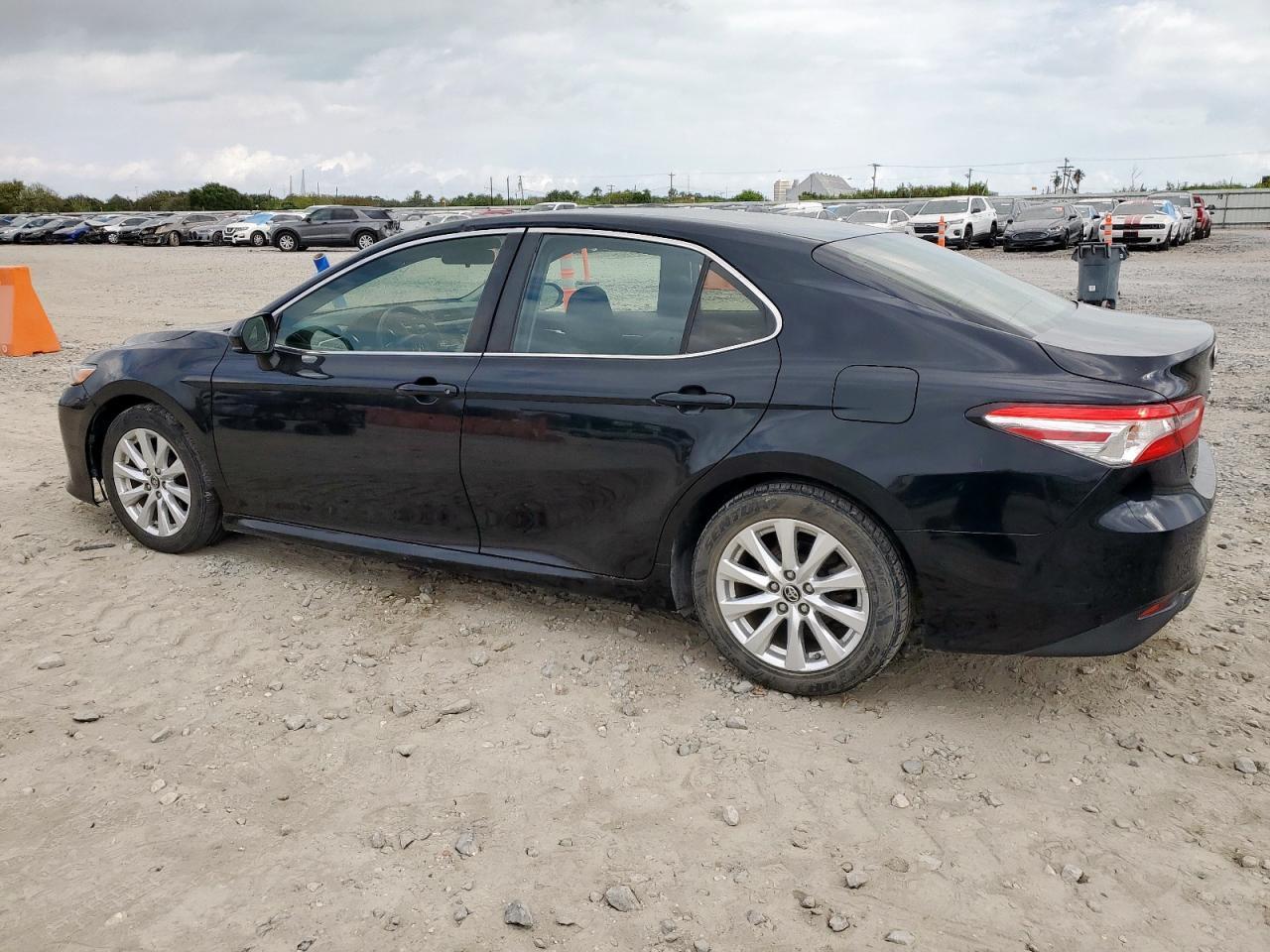 2018 TOYOTA CAMRY