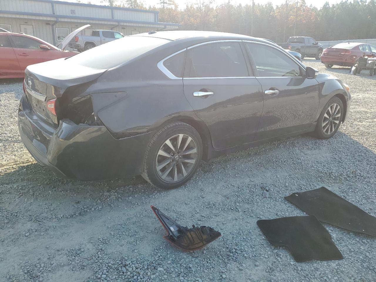 2017 NISSAN ALTIMA