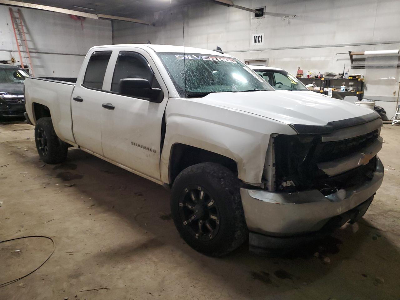 2018 CHEVROLET Silverado