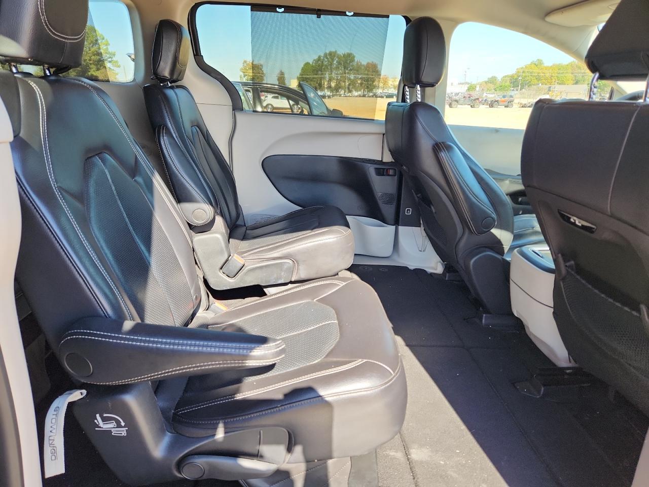 2022 CHRYSLER Pacifica