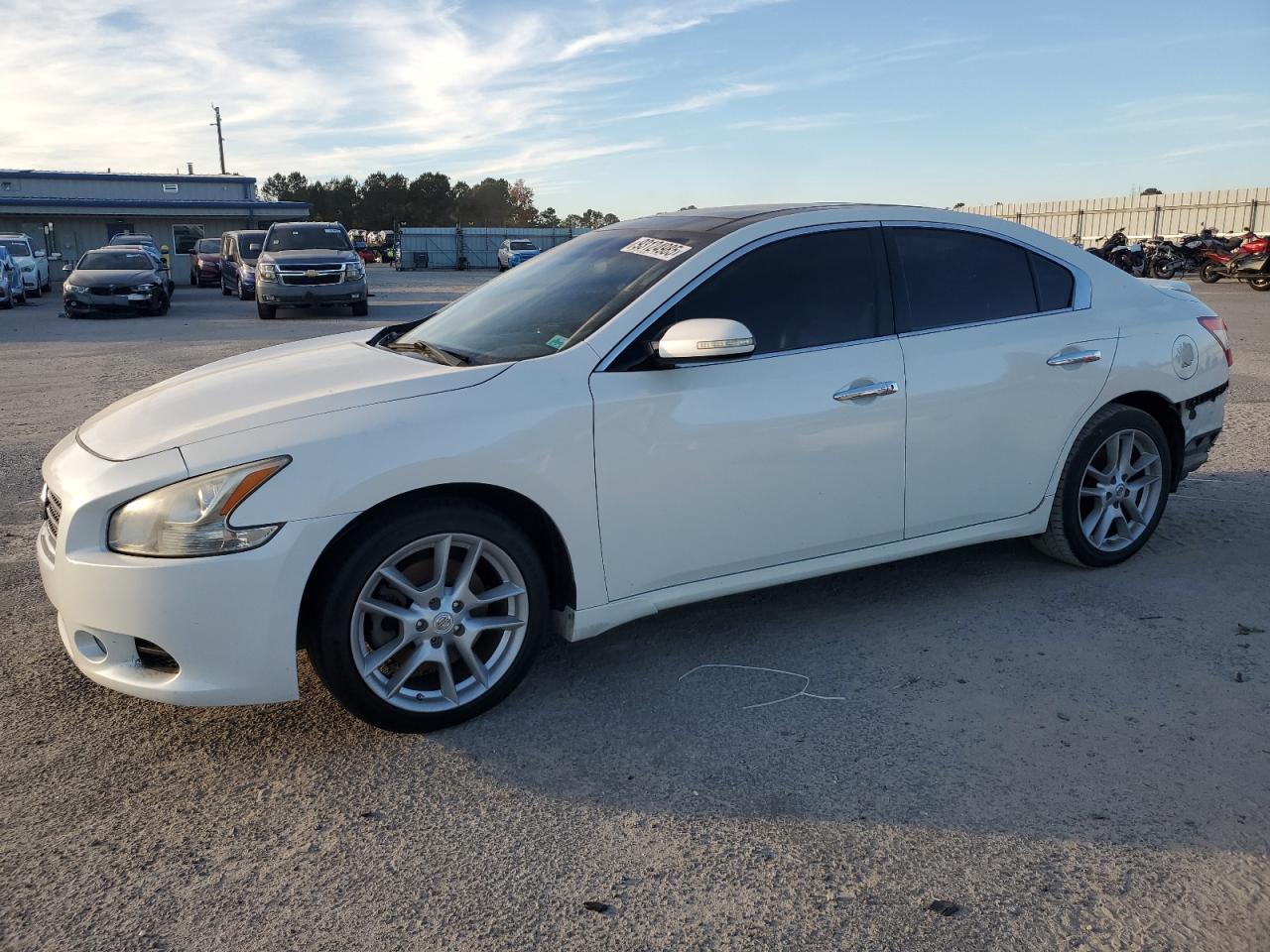 2011 NISSAN Maxima