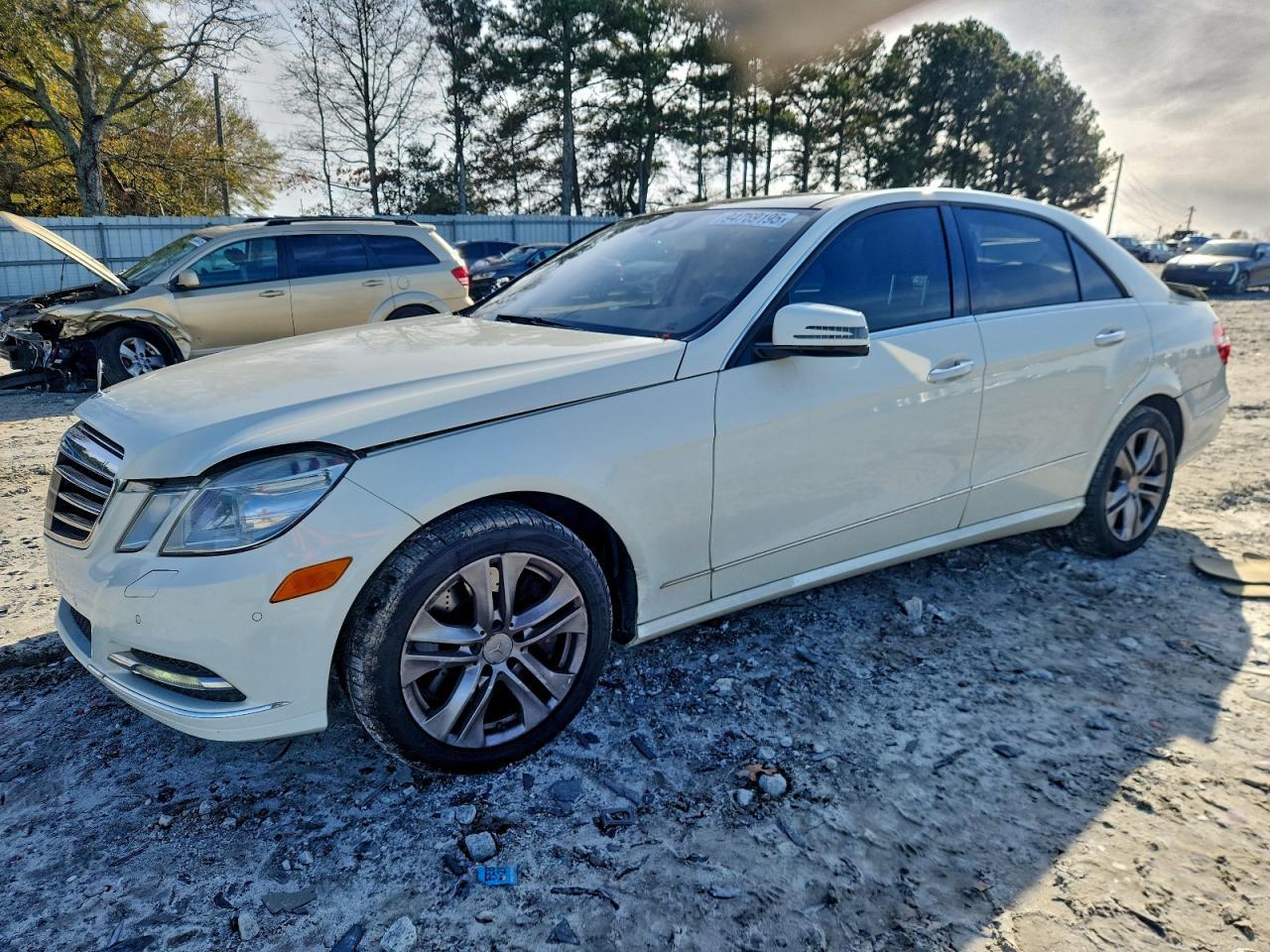 2011 MERCEDES-BENZ E-Class
