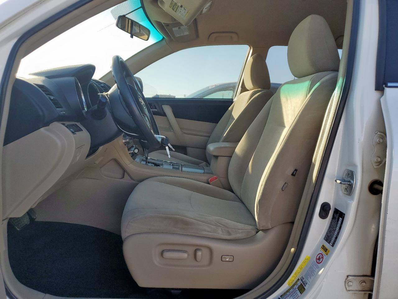 2012 TOYOTA HIGHLANDER