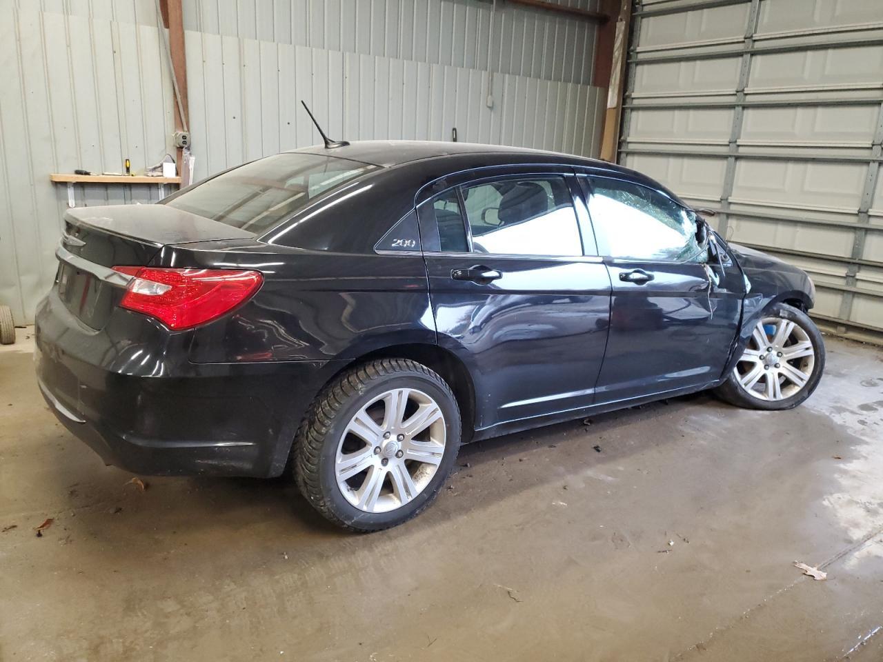 2012 CHRYSLER 200