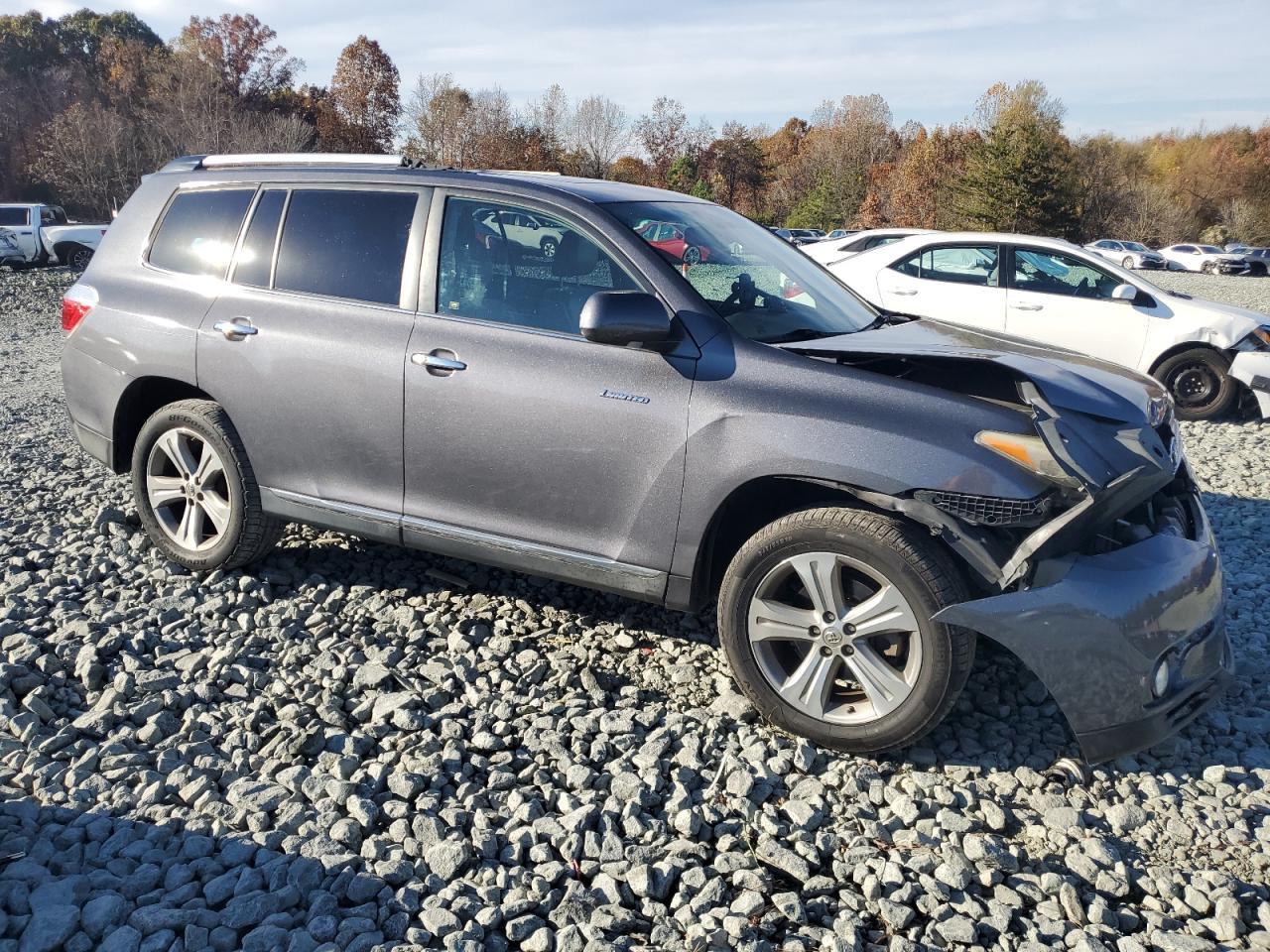 2012 TOYOTA HIGHLANDER